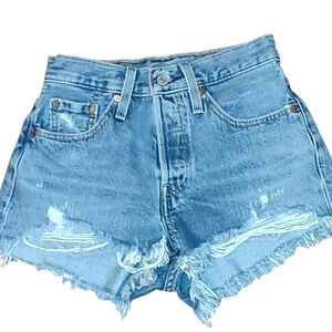 Levi's 501  Women's Frayed Hem Blue Jean Denim Button Fly Shorts Size 24